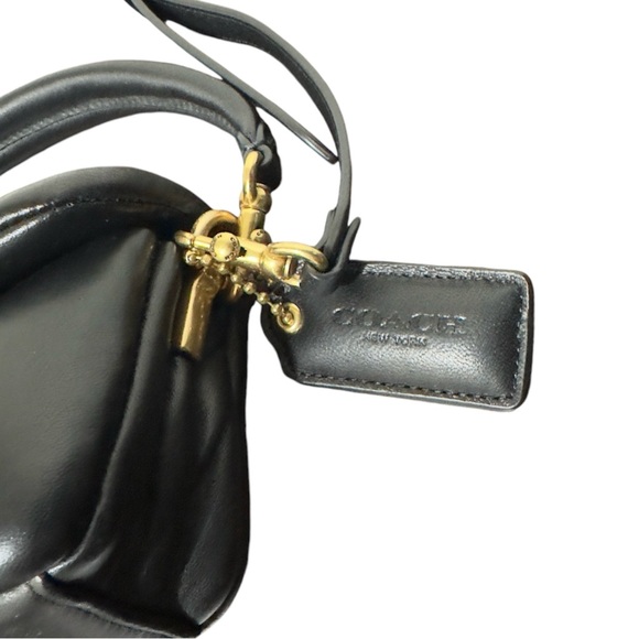 Coach Pillow Tabby 18 - Picture 4 of 4